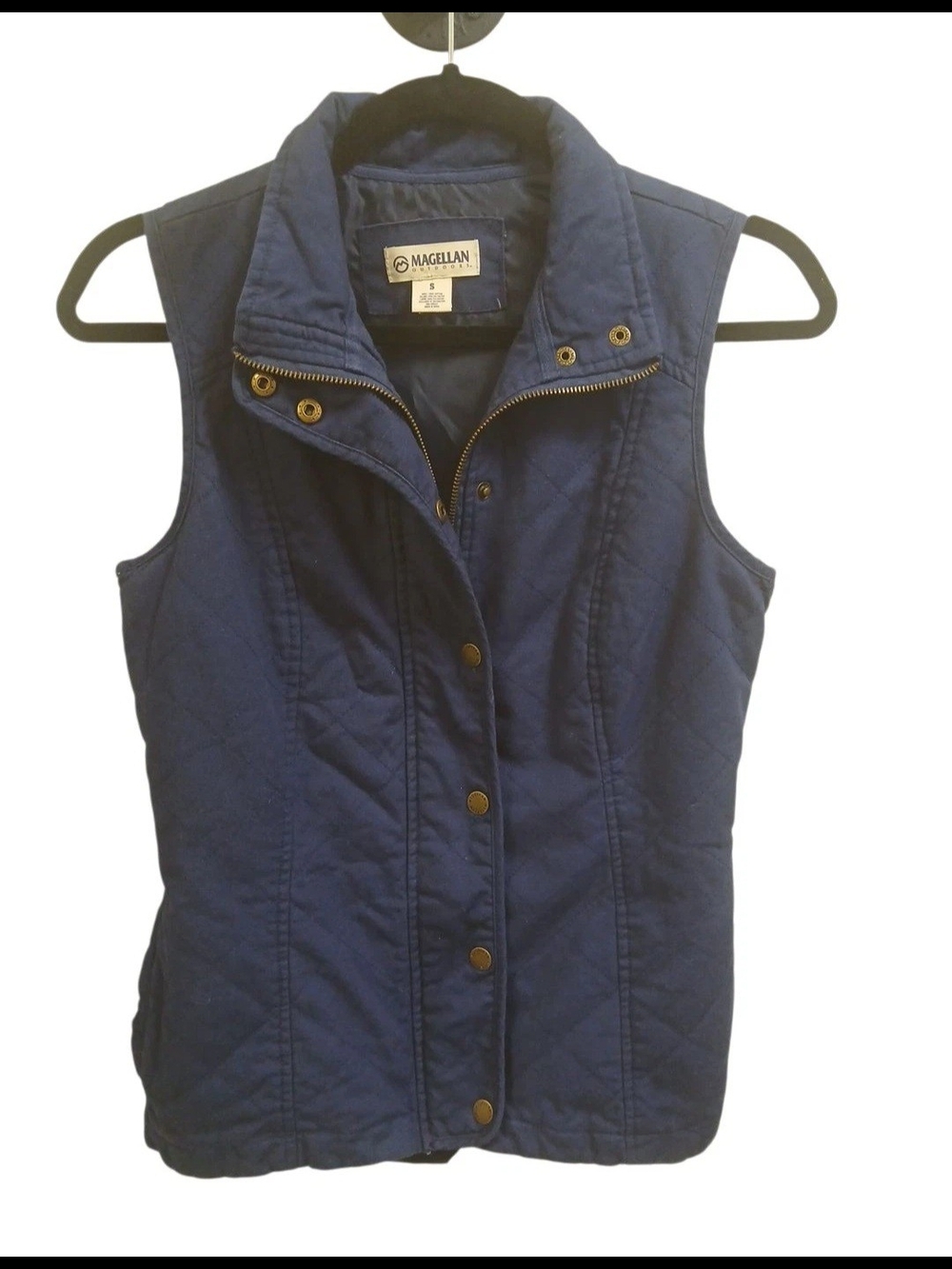 Magellan Outdoors Navy Quilted Sleeveless Vest, Zip & Snap Closure